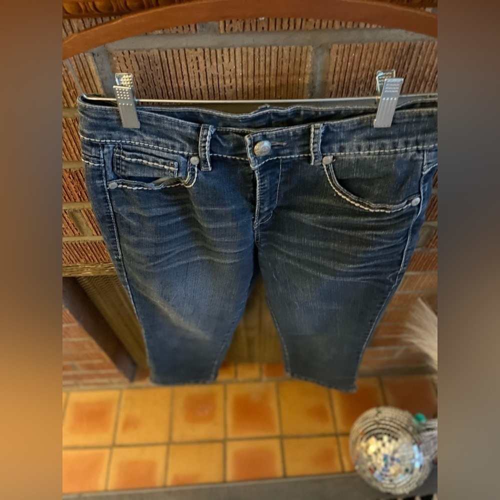 CAPRIS WITH EMBELLISHED POCKETS (#12) - Picture 3 of 11